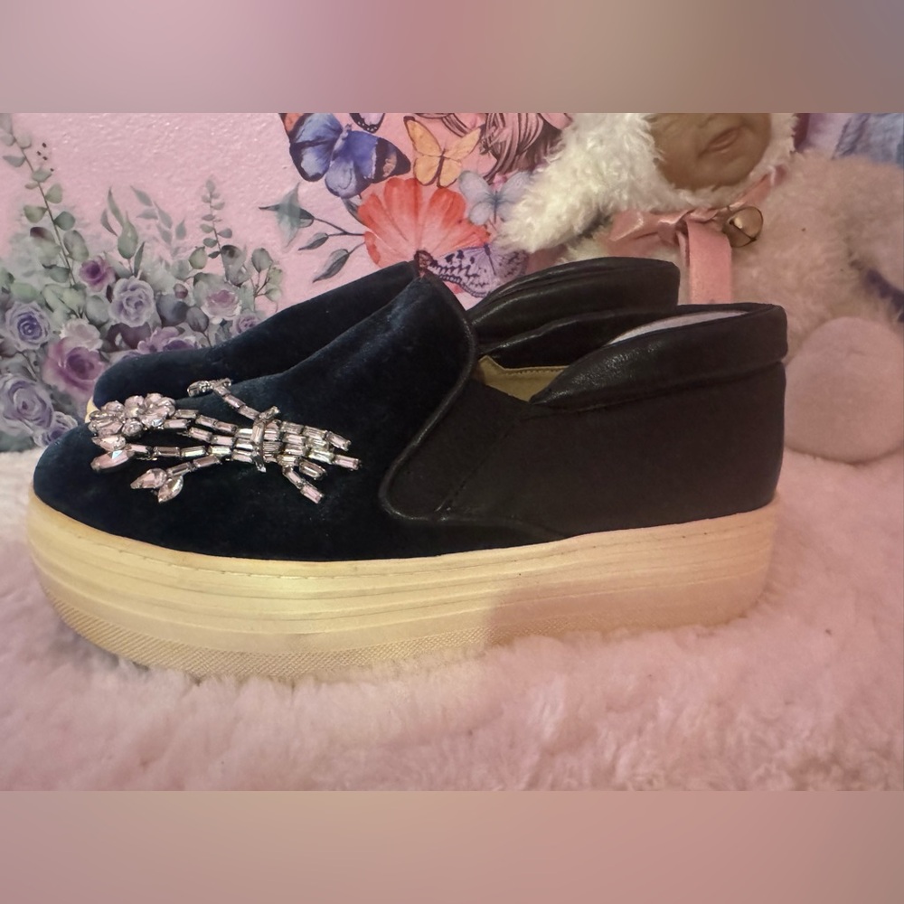 Chaussure Lapin  size 7 color dark green like new